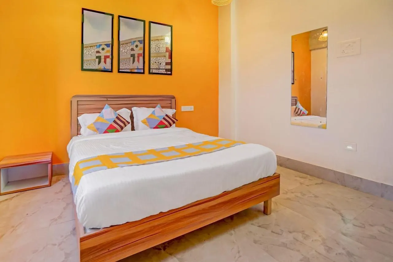 Oyo 79233 Hotel Hive Stays Kochi Ινδία